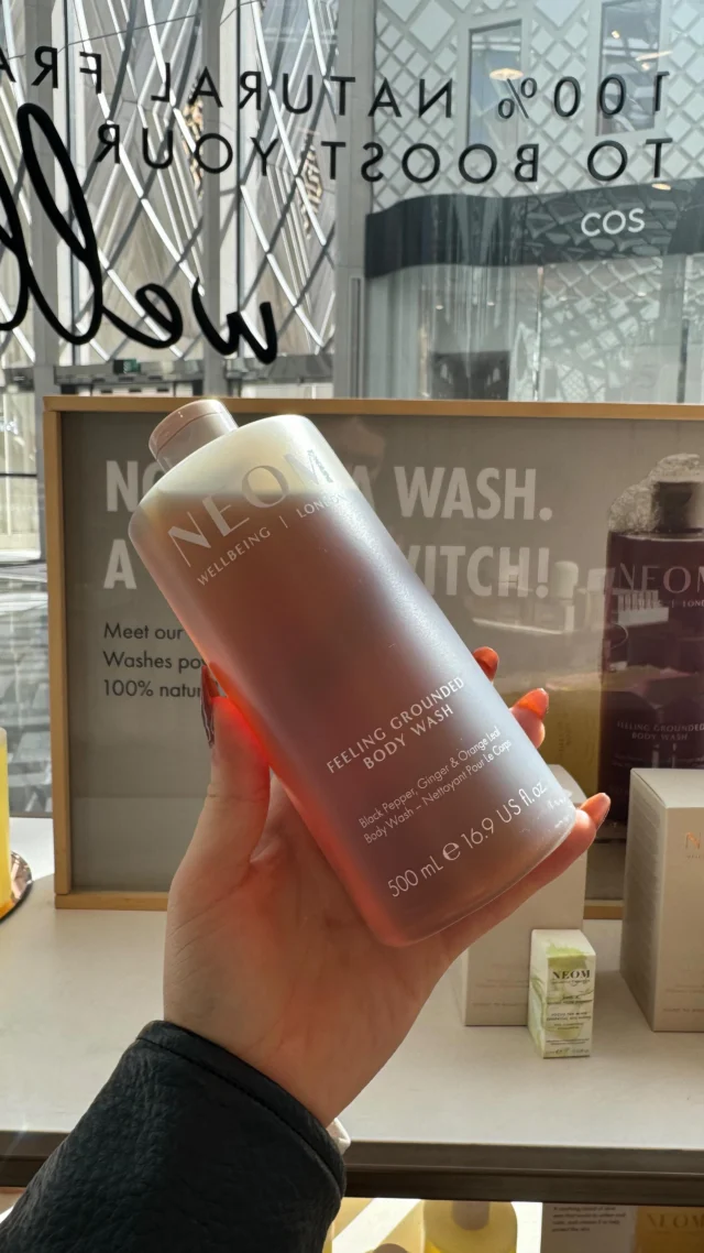 Your shower routine just got an upgrade 🧴

@neomwellbeing have launched their new body wash collection, boasting your favourite scents from their wellbeing pillars such as Wild Mint & Mandarin.

Not just a wash, a mood switch! Find your favourite in the @neomwellbeing store in Victoria Gate✨