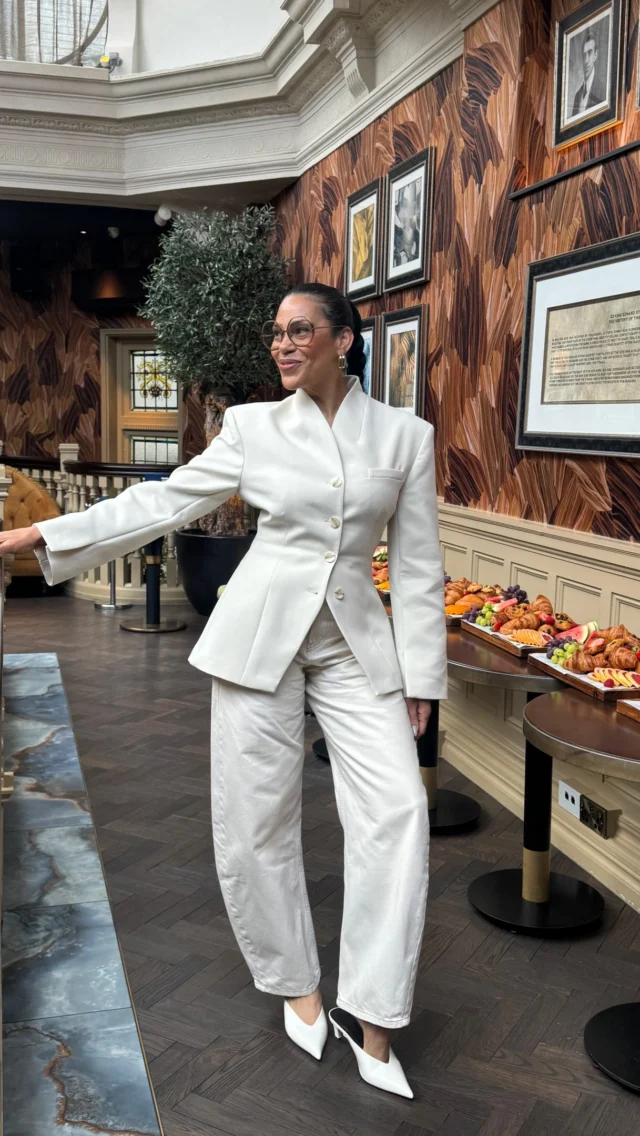 As long as you have confidence, they will have confidence in you- @karenwilliamstylist on working with  Beyoncé in the latest episode of our @stylearcadespodcast ✨

Catch the full interview over on our Style Arcades Podcast channel on YouTube, Spotify, Apple or Amazon - link in bio!