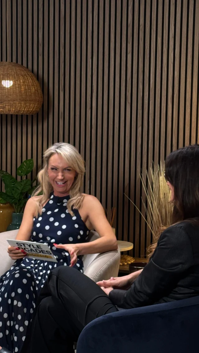 📸Our next episode is on its way… you won’t want to miss it!

Nick, Founder of @allertons.online is back on our screens alongside @sallyrowemua Founder of @sallyrowebeauty talking all things glass skin, 12 years of Allertons, makeup for the midlife women including hooded eyes, @skinrocks and how grief can empower you within your career. 

Subscribe to our Style Arcades YouTube channel (link in bio) to be notified when this episodes launches on the 19th June ✨