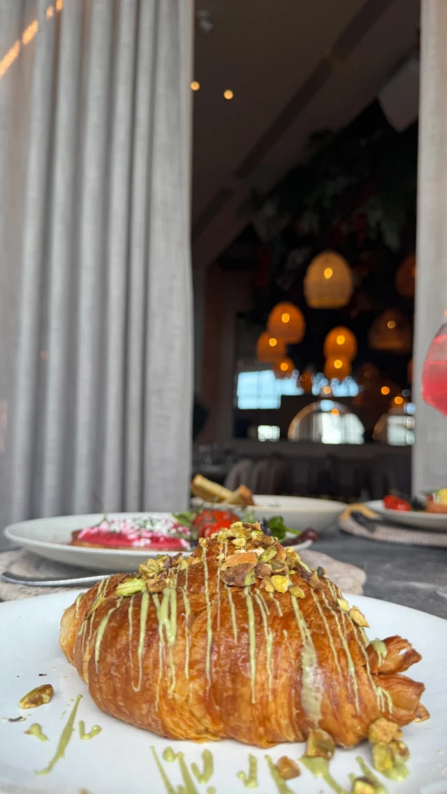 Shakshuka, smoked salmon benedict, pistachio croissants… what more could you want? 🥐

@habbibi.restaurants have wowed us with their new brunch menu featuring your favourites with a signature Habbibi twist.

We’re dreaming about that strawberry and chocolate croissant! ✨

Book now through the link in our bio.