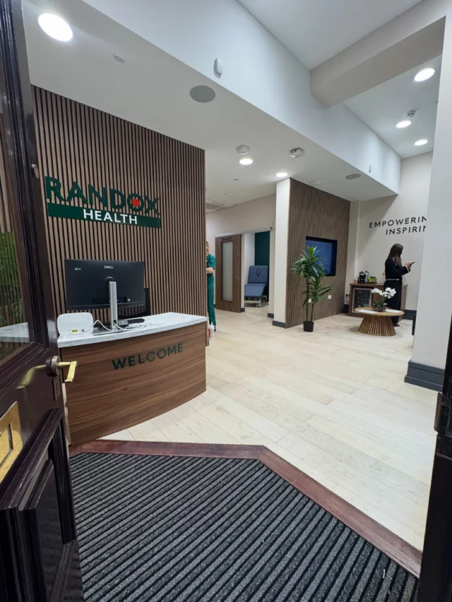 Step inside your new @randox_health Leeds clinic🩺

Discover more accessible advanced health testing, preventative health care, blood tests, diagnostic services, RanChip Insight 360 and more!

Located in Victoria Quarter ✨