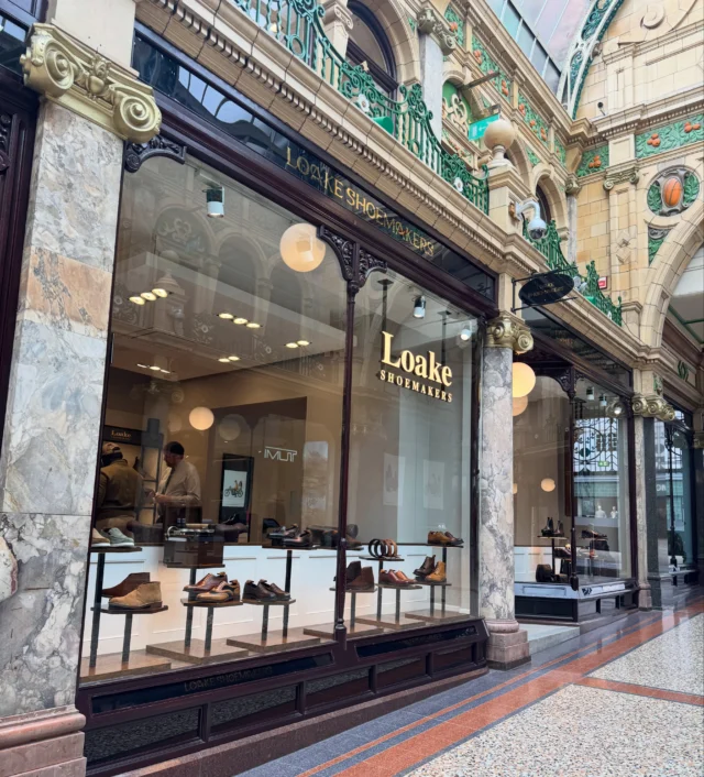 We have news, @loakeshoemakers have now arrived in County Arcade, Victoria Quarter! 👞

Making shoes since 1894, Loake’s craftsmanship in creating the perfect shoes and accessories is like no other. Also offering refurbishment service, restoring for appearance, comfort and sustainability.

Visit the new store in County Arcade today ✨